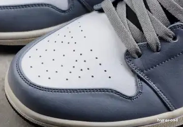 Hyperoad Jordan Mid Air 1 0523